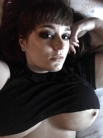 Full leaked Katebrezzy private photo