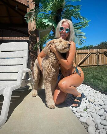 Full leaked Katelyn booth private photo