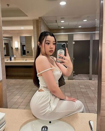 Full leaked Katelyn young private photo
