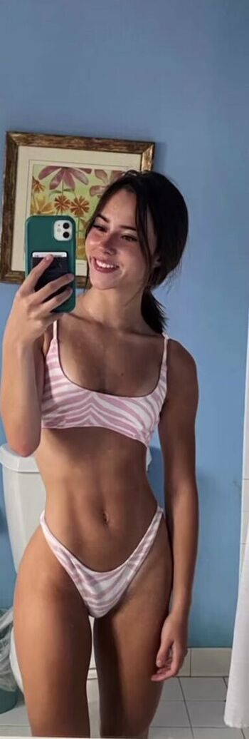 Full leaked Katelynernst private photo