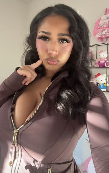 Full leaked Katelynn private photo