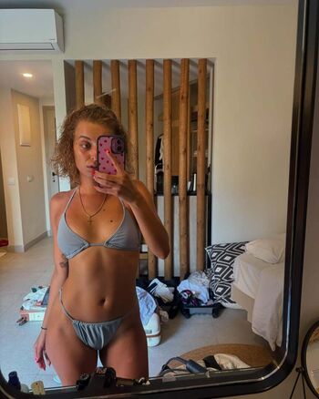Full leaked Katezinka private photo