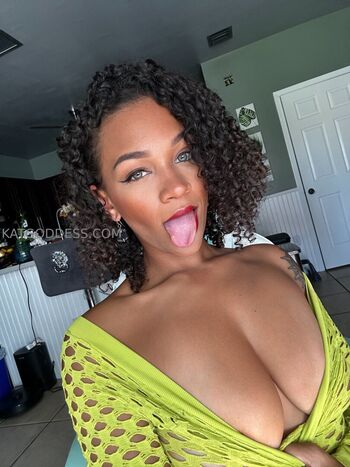 Full leaked Katgoddesstease private photo