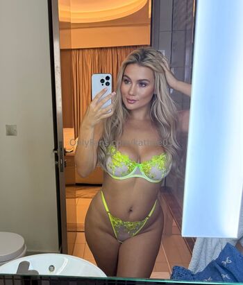 Full leaked Kathiie private photo