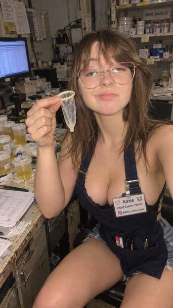 Full leaked Katie elizzy bugs private photo