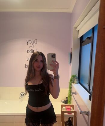 Full leaked Katie watson private photo