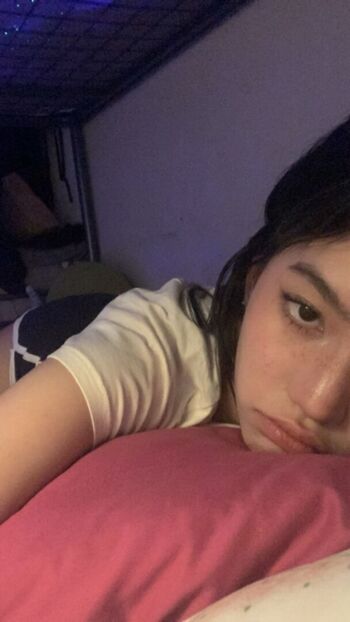 Full leaked Katiearucan private photo