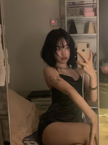 Full leaked Katiearucan private photo
