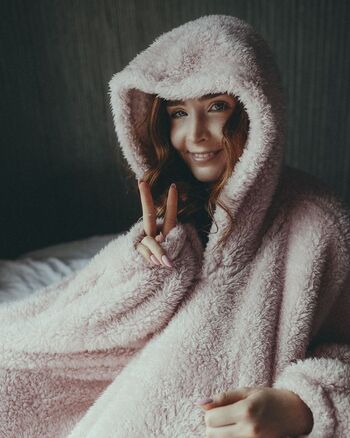 Full leaked Katiecooper private photo