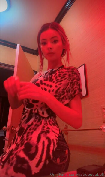 Full leaked Katieeeeebell private photo