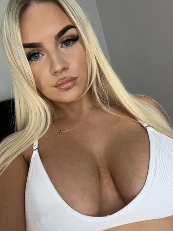 Full leaked Katieleighhh private photo