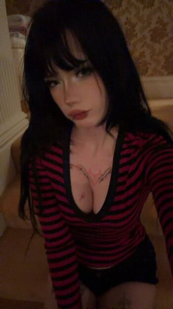 Full leaked Katiewynnz private photo