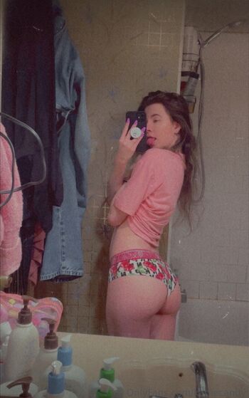 Full leaked Katiiecandy private photo