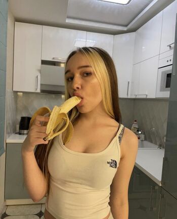 Full leaked Katjaa private photo