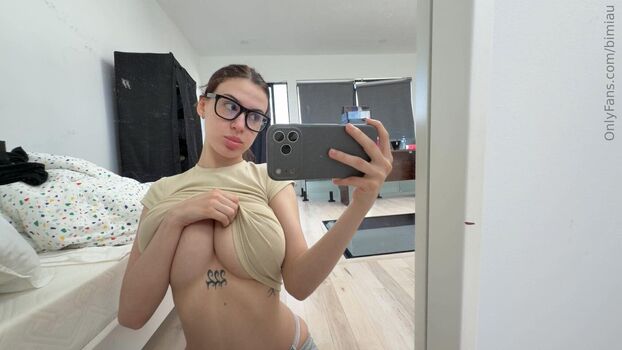 Full leaked Katkimikimi private photo