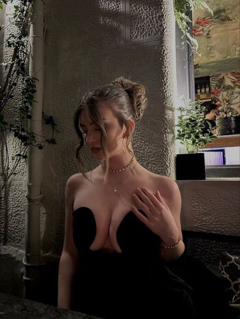 Full leaked Katnikll private photo