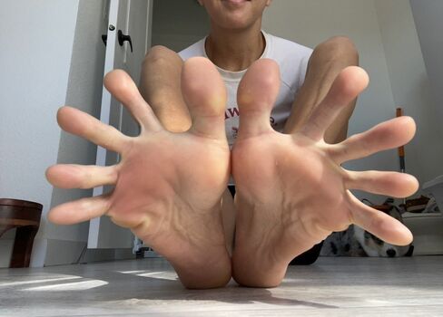 Full leaked Kats tingers private photo