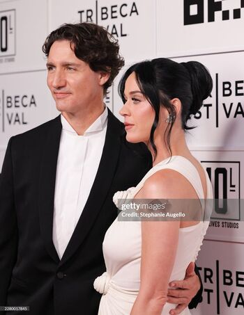 Full leaked Katy perry page private photo