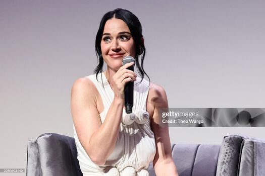 Full leaked Katy perry page private photo