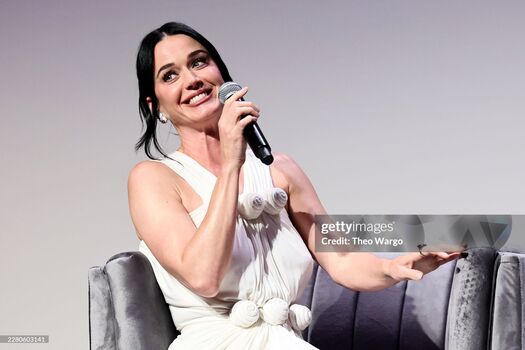Full leaked Katy perry page private photo