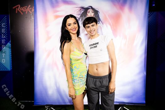 Full leaked Katy perry page private photo