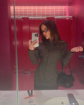 Full leaked Kay adams private photo