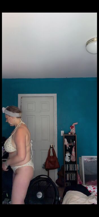 Full leaked Kaybrookew private photo