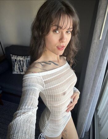 Full leaked Kaybunnie private photo