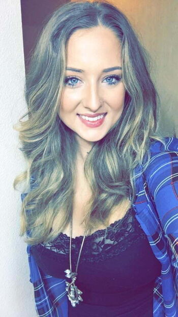 Full leaked Kaylamills private photo