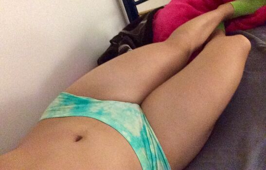Full leaked Kaylamills private photo