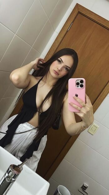 Full leaked Kaylane flores private photo