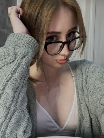 Full leaked Kaylazz private photo