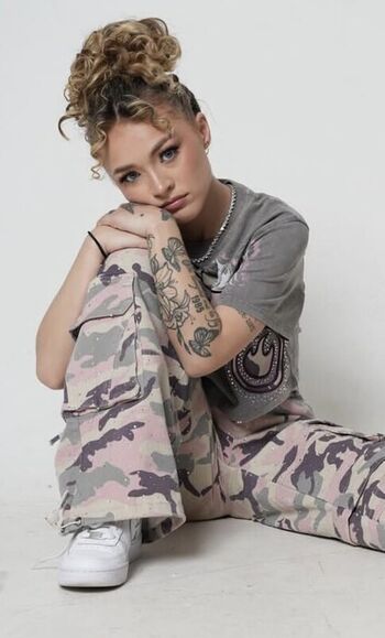 Full leaked Kayleeterrerooo private photo