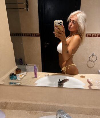 Full leaked Kayleighdeane private photo