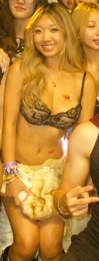 Full leaked Kayliavang private photo