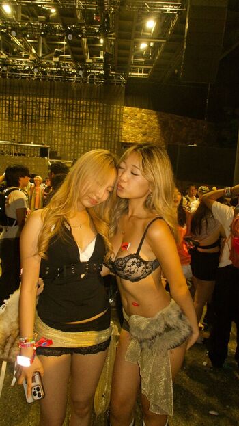 Full leaked Kayliavang private photo