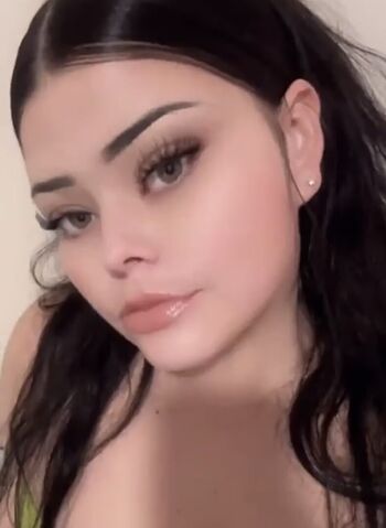 Full leaked Keepitguera private photo