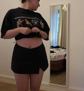 Full leaked Woahh emily/ private photo