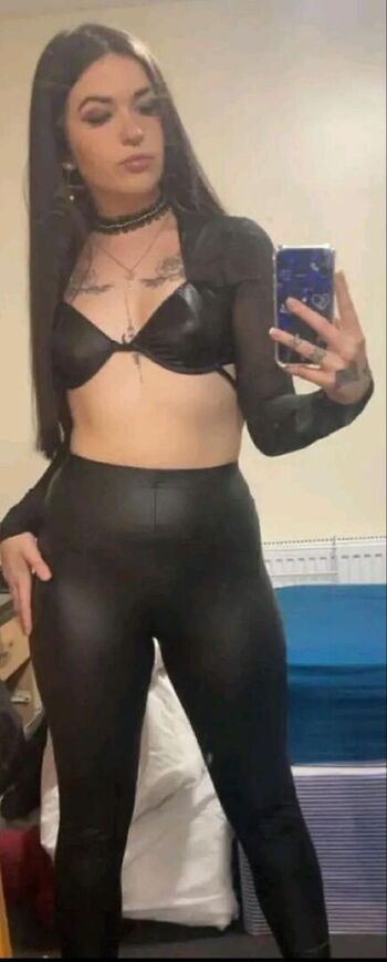 Full leaked Kellieb private photo