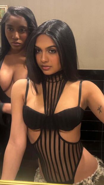 Full leaked Kelliexny private photo