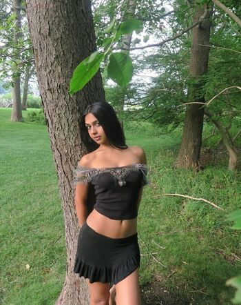 Full leaked Kelliexny private photo