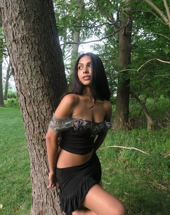 Full leaked Kelliexny private photo