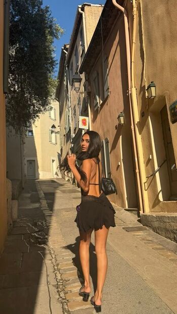 Full leaked Kelliexny private photo