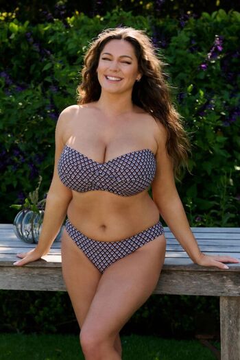 Full leaked Kelly brook page private photo