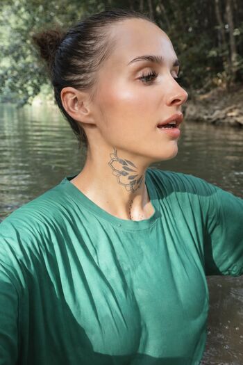 Full leaked Kelly walach private photo