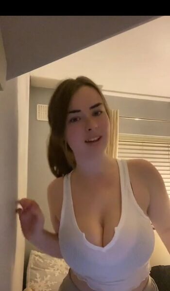 Full leaked Kelly private photo