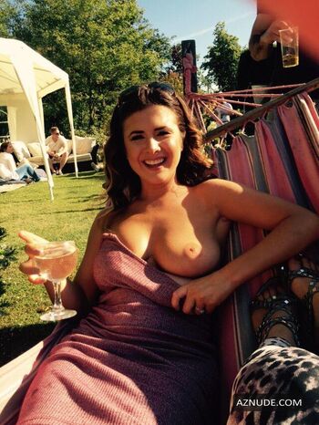 Full leaked Kellyhall private photo
