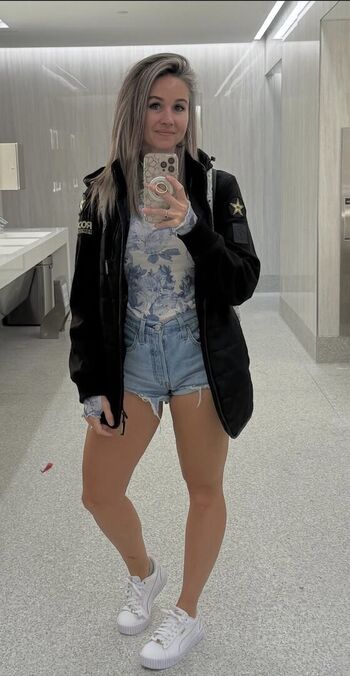 Full leaked Kellyjaycox private photo