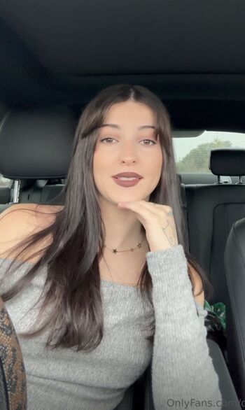 Full leaked Kelsey singer private photo