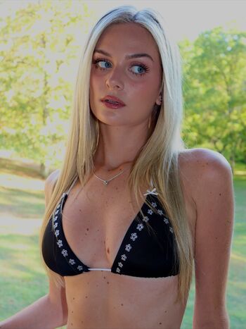 Full leaked Kelsssmithh private photo